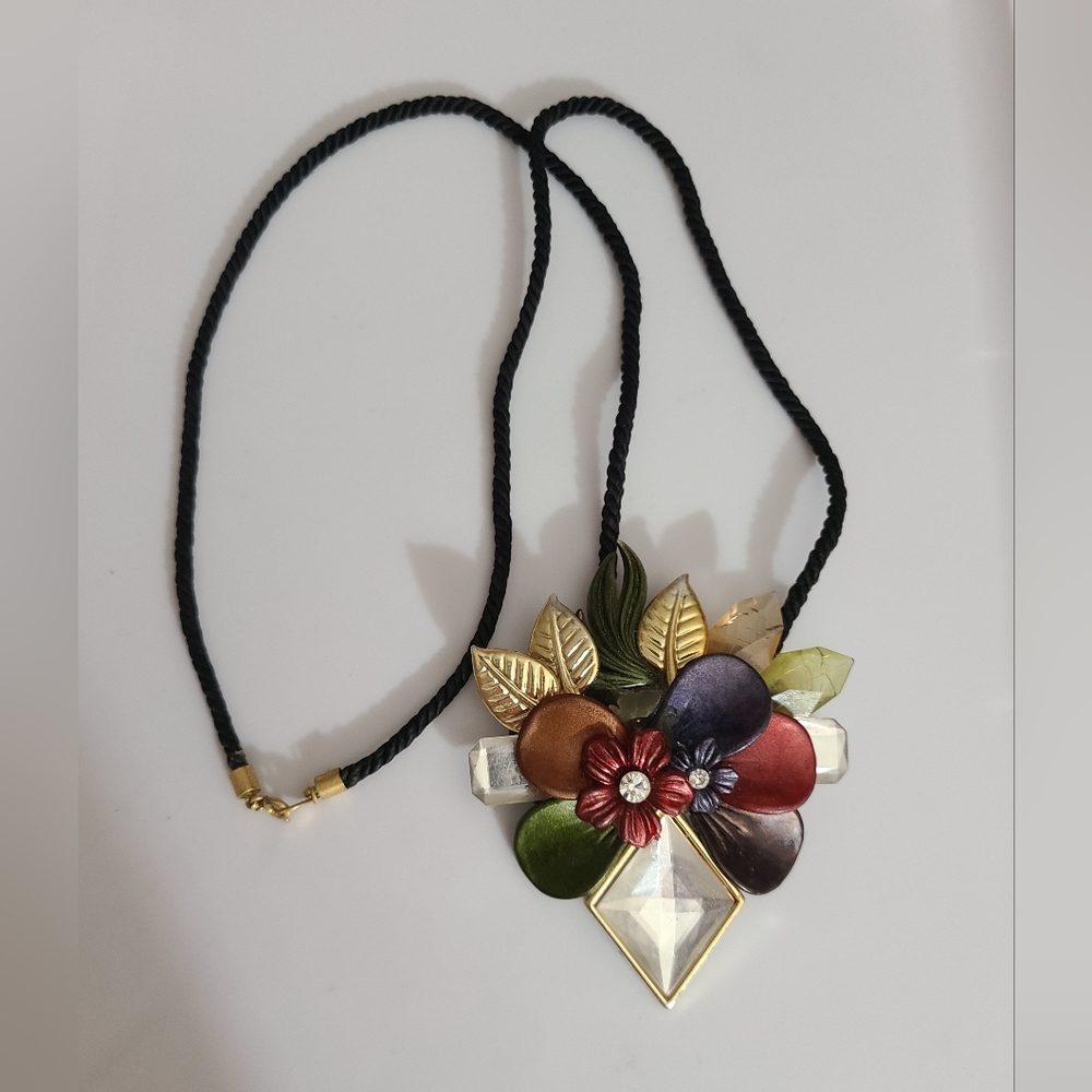 Vintage 80's rhinestones acrylic BIG chunky flower necklace cord chain long